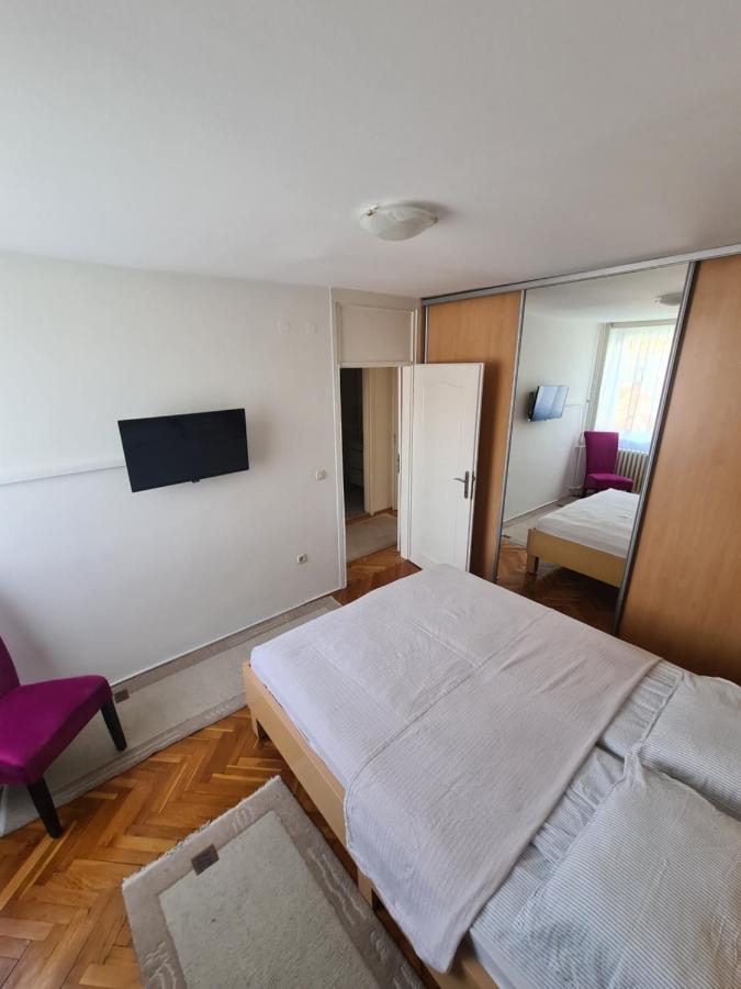 Walnut Apartment - Private Garage Sarajevo Luaran gambar