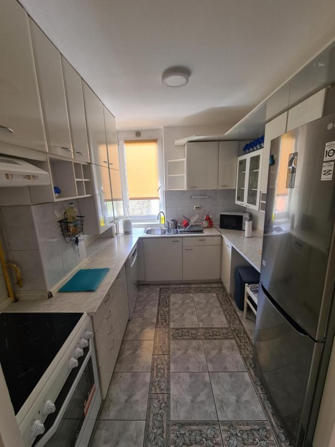 Walnut Apartment - Private Garage Sarajevo Luaran gambar