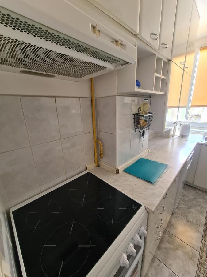 Walnut Apartment - Private Garage Sarajevo Luaran gambar