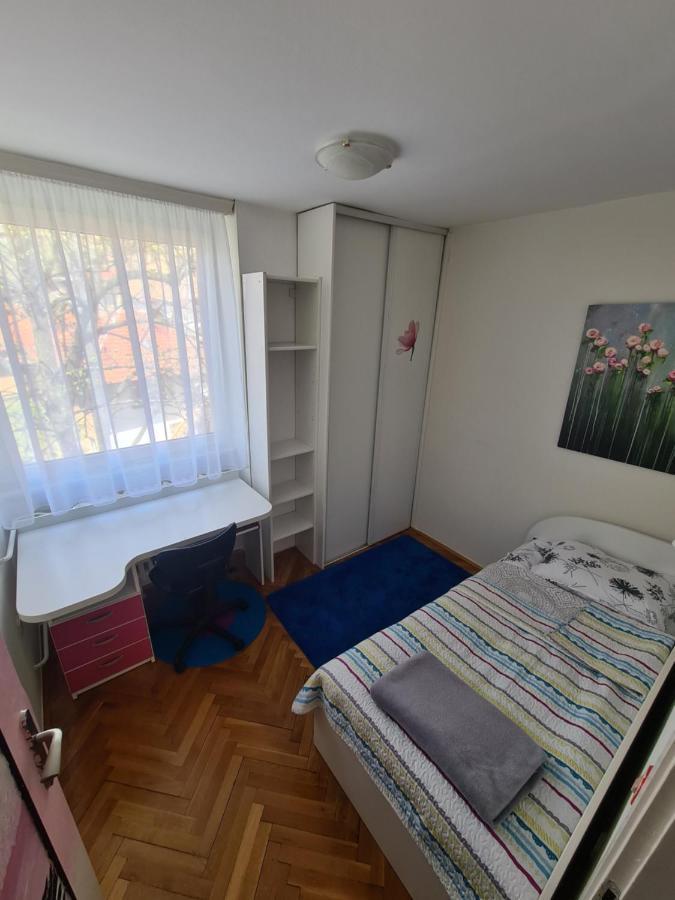 Walnut Apartment - Private Garage Sarajevo Luaran gambar